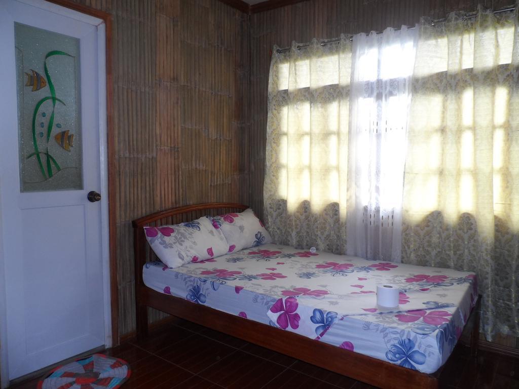 Victoria Guest House And Cottages Puerto Princesa Room photo